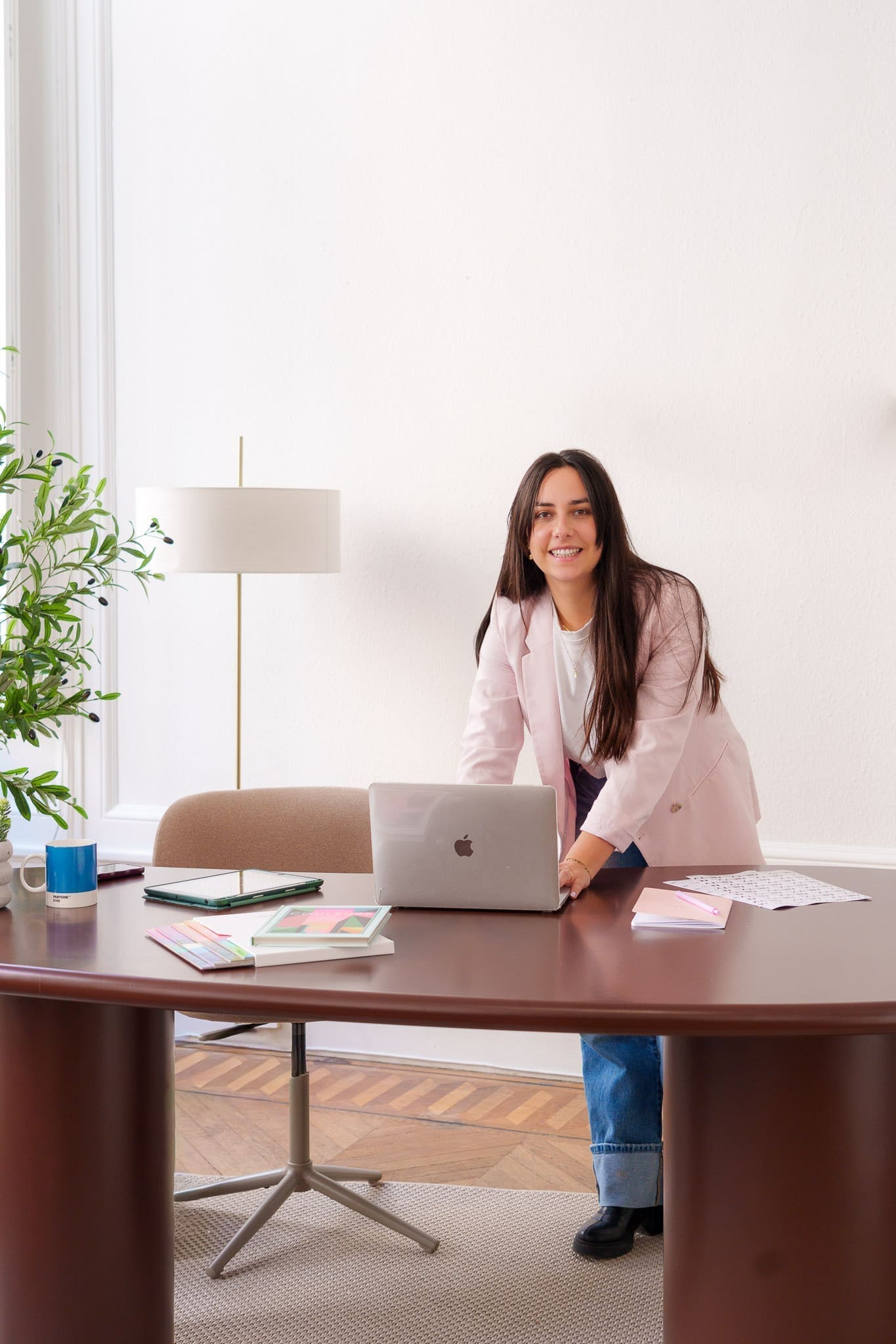 Ella Malka, graphiste et directrice artistique à Bordeaux